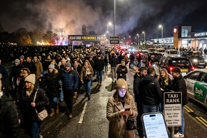 Ashford Fireworks 2026: Getting There and Booking a Taxi Home